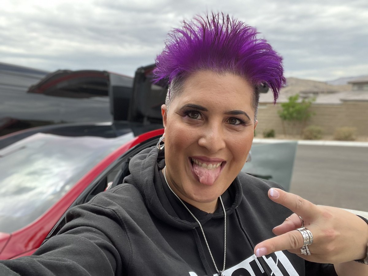 alissaknight's tweet photo. We’ve arrived #Defcon22! https://t.co/4pTAfWzI7c