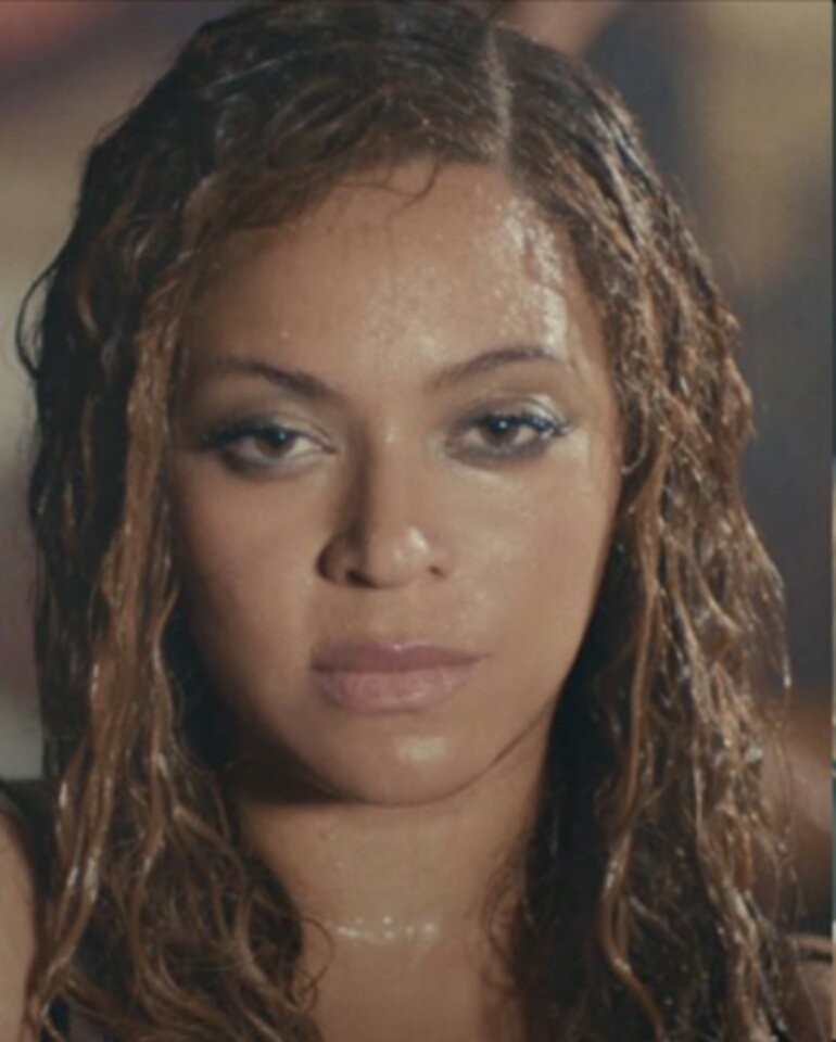 BeyonceCrowned's tweet photo. So many shots that we saw from the visual montage of I'm That Girl is reminding me of past looks from Beyonce. And I love it! https://t.co/wSf5Zas3a3