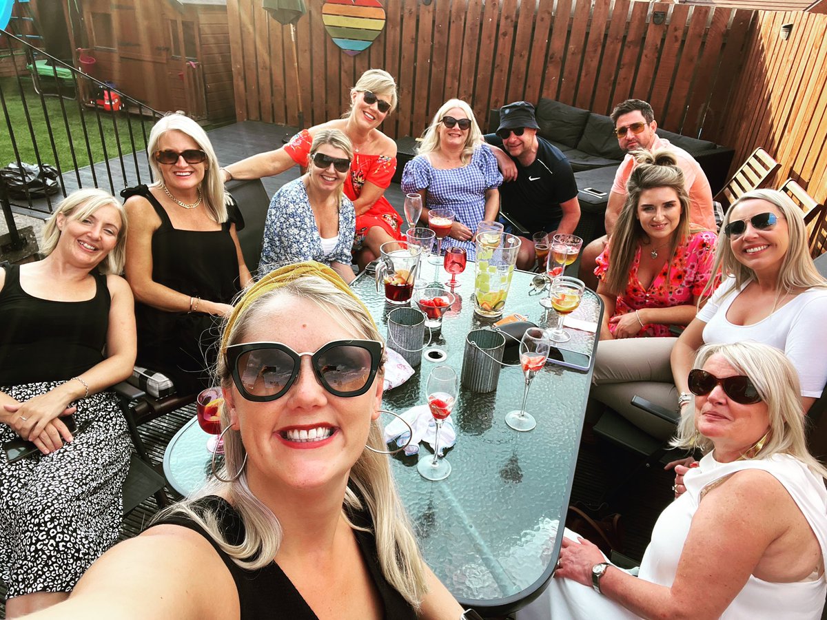 #teamuhw team night with our amazing Senior team

#staffwellbeing
#bbq

@KatieWy20227800 
@corinne_barrett 
@LeahNob25384404 
@Cheryl__79 
@kate84boyle 
@CaroleB74001148 
@shepbru