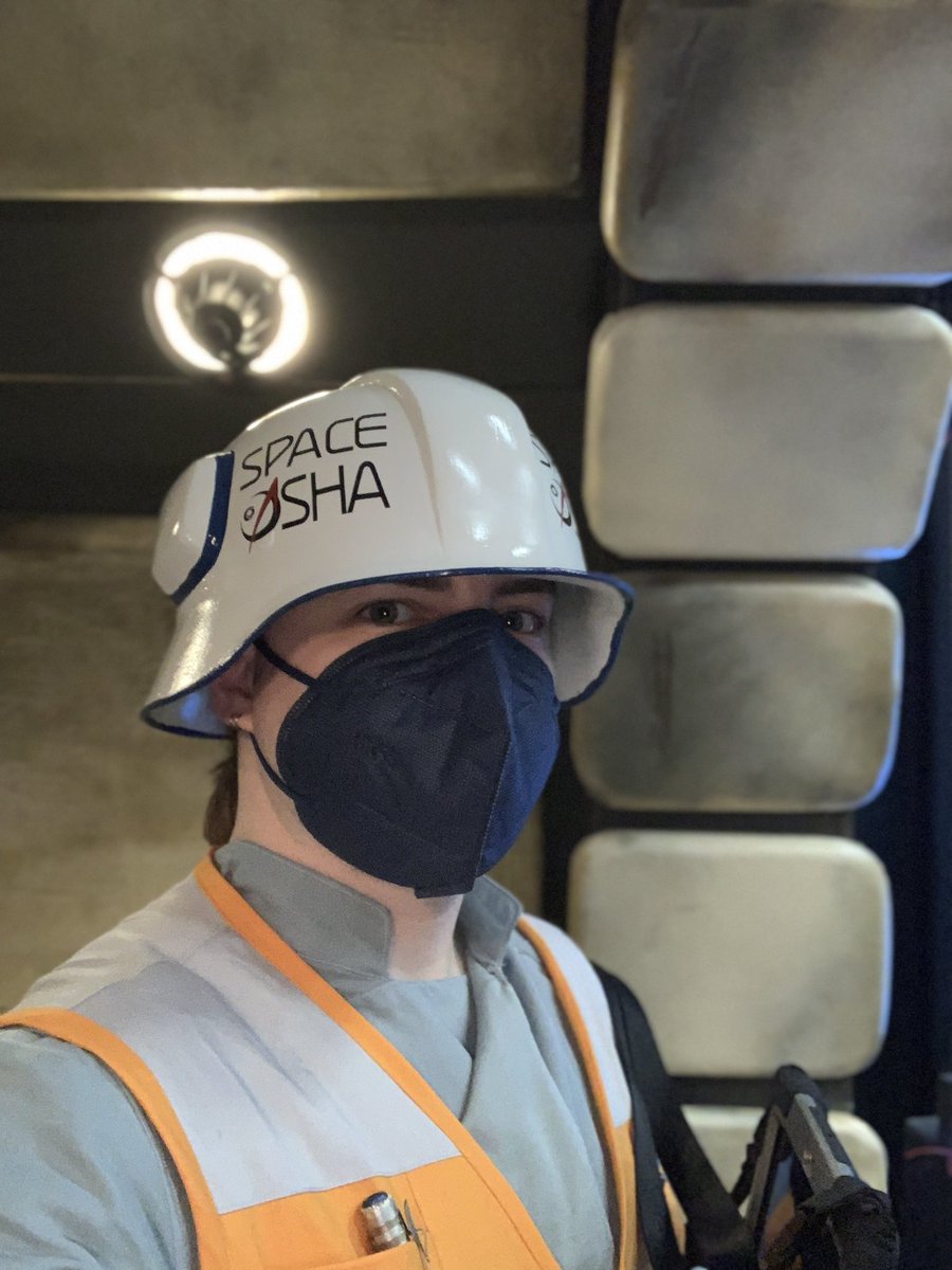 Space_OSHA's tweet photo. It’s a thankless job, but someone has to do it.

#starwars #spaceosha #starwarscelebration2022 https://t.co/LvXskmzJ39