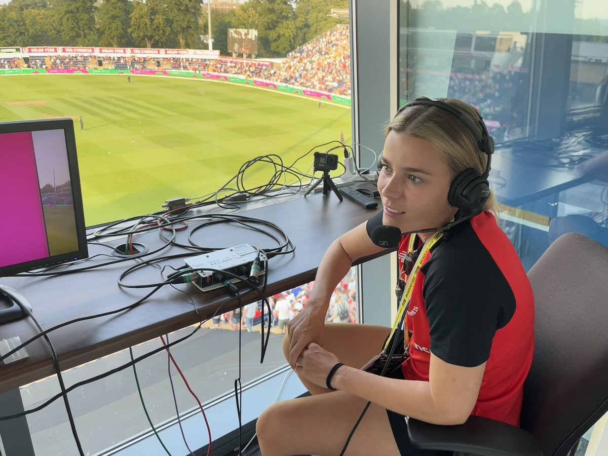 At the interval we are joined by #WelshFire player @bbctms commentator and one half of @NoBallsTCP @AlexHartley93 to talk us through her first match for the 🔥 and about THAT CATCH! #speccysonly