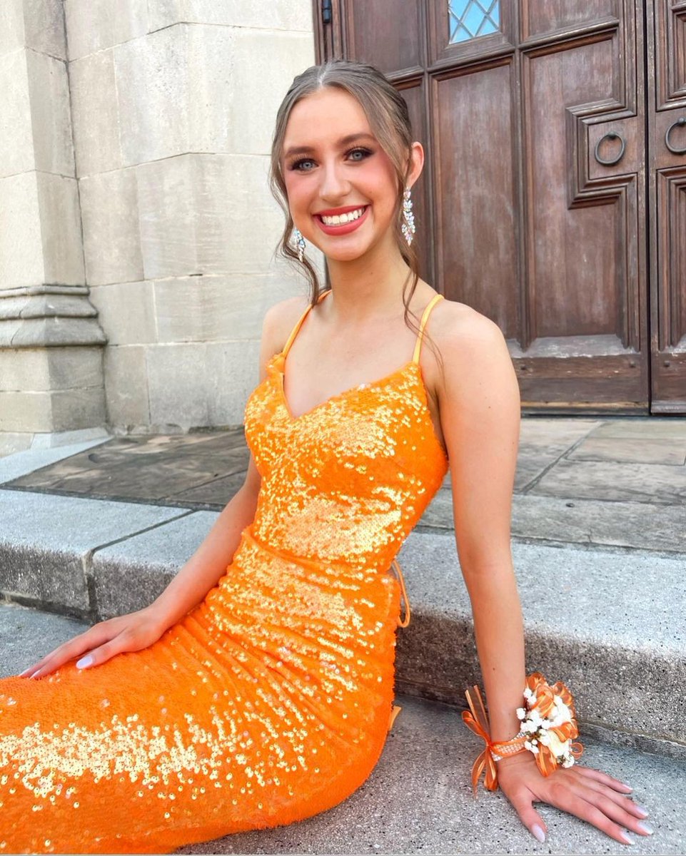 formalapproach's tweet photo. shimmer and shine! ✨🧡 @tweetelliewilde #FormalApproach #EllieWilde #FormalTogether #IPAProm #IPAPromRetailer #IPADesigner https://t.co/rCiQcVQxre