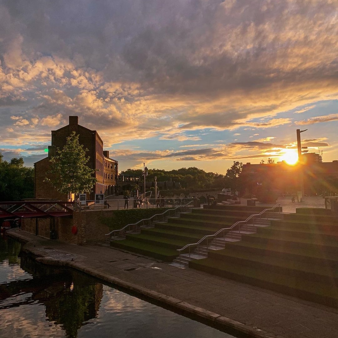 kingscrossN1C's tweet image. Epic Saturday sunset scenes @mbhwr_eos 🙌⁠
⁠
#londonsunset #londonadventures #KingsCross