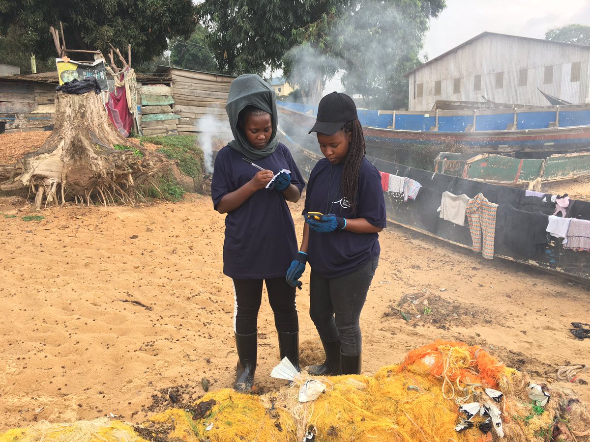 WiGIS_UG's tweet photo. Ghost fishing gear is a type of waste in  &amp; around our water bodies that we normally don’t talk about but a real threat to our aquatic ecosystem! We joined hands with @UgandaRangers @GGGInitiative to map&amp; collect ghost fishing gear along  the shores of LakeVictoria @SharedGeo https://t.co/PYkhTpGQrF