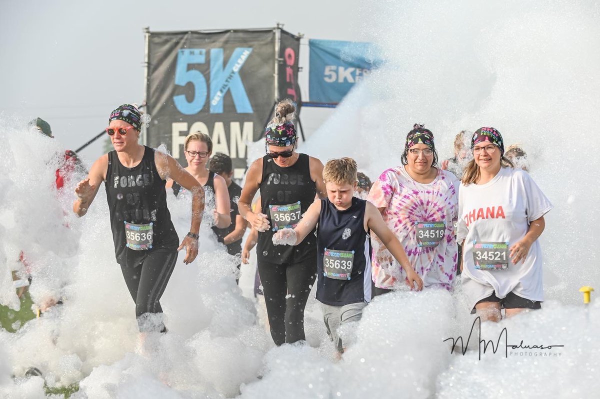 doublem33's tweet photo. 5K Foamfest Fun Run at the Paris Fairgrounds in Paris, ON, August 6, 2022

#foamfest #foam #getfilthyclean #5kfoamfest #5kfoamfestfunrun #funrun #parison #notthatparis @ https://t.co/pxzGXcPnYf