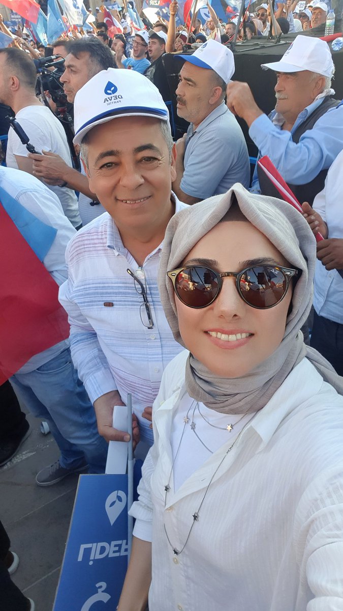 avfilizkahraman's tweet photo. Kim der 480 km yol gelmişler :)
#Yozgat #miting #GaziantepDEVA 💧🌱
@emin_ekmen @avertugrulkaya @MuratDEMIRTAA @barisbayhn @avsinanerdogan @merdogan27 @mehmetbudak20 @abdurahmanemre @alikarakan27 https://t.co/5PI53ryHGH
