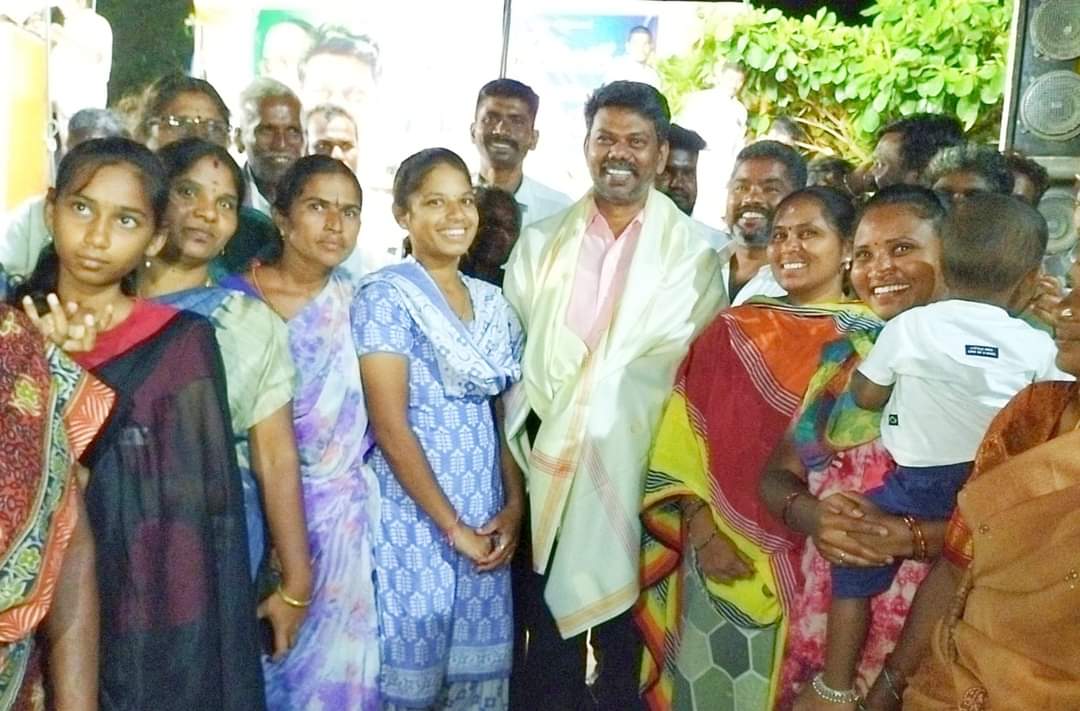 SVallvan's tweet photo. நாமக்கல் எலச்சிப்பாளையத்தில் தாய்மார்களின் தங்கமகன்.. 🔥🔥 https://t.co/N3NX3bhmd1