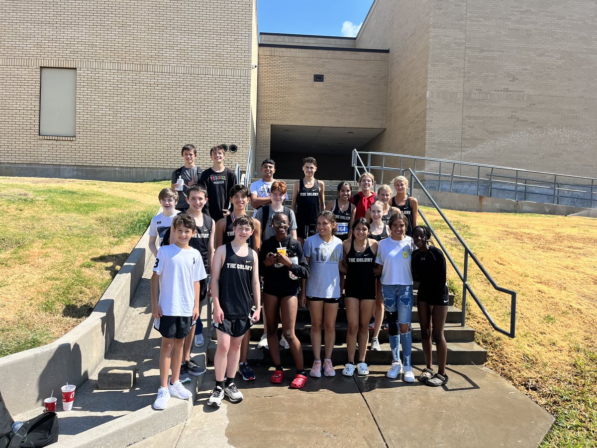 iselarussell's tweet photo. Way to go TCHS XC. Meet #1 in the books: Russell Creek.  @TCTrack_XC @TheColonyHS #OneLISD @Russell_SSP https://t.co/N2YOrSaItC