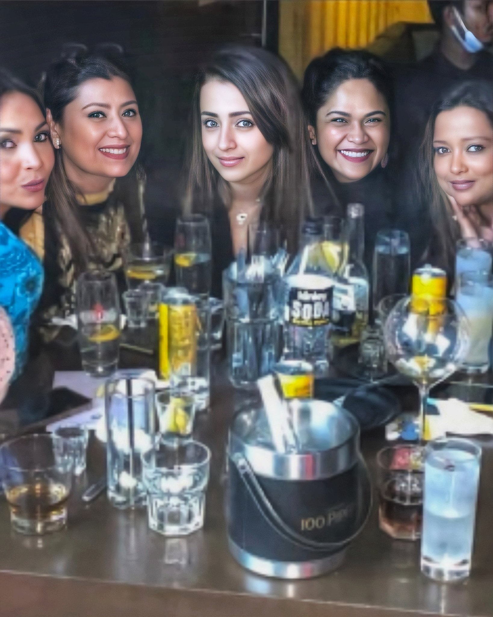 FaD8W5iaIAArcpx?format=jpg&name=large