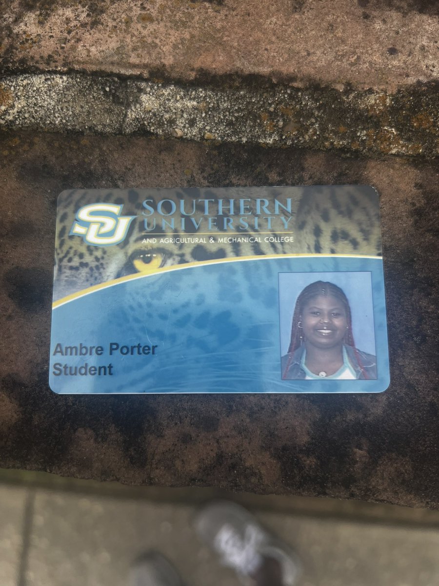 _nya_b's tweet photo. 🚨If you know who this is, please let her know that her ID will be at the front desk in admissions and can be picked up on Monday! #su23 #su24 #su25 #su https://t.co/fGjHrIsWgy