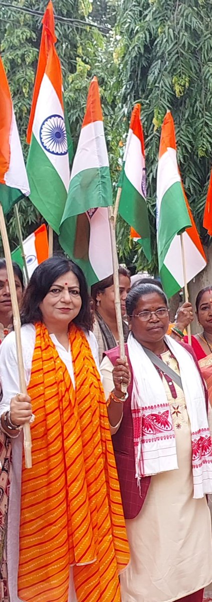 SeemaPatra7's tweet photo. भव्य तिरंगा यात्रा में शामिल हुई.. 
#Azadi _Ka Amrit_Mahotsav
#Har Ghar_Tiranga @BJPMahilaMorcha @VanathiBJP @JPNadda @blsanthosh @SujataPadhyBJP https://t.co/hXmBPpbUKM