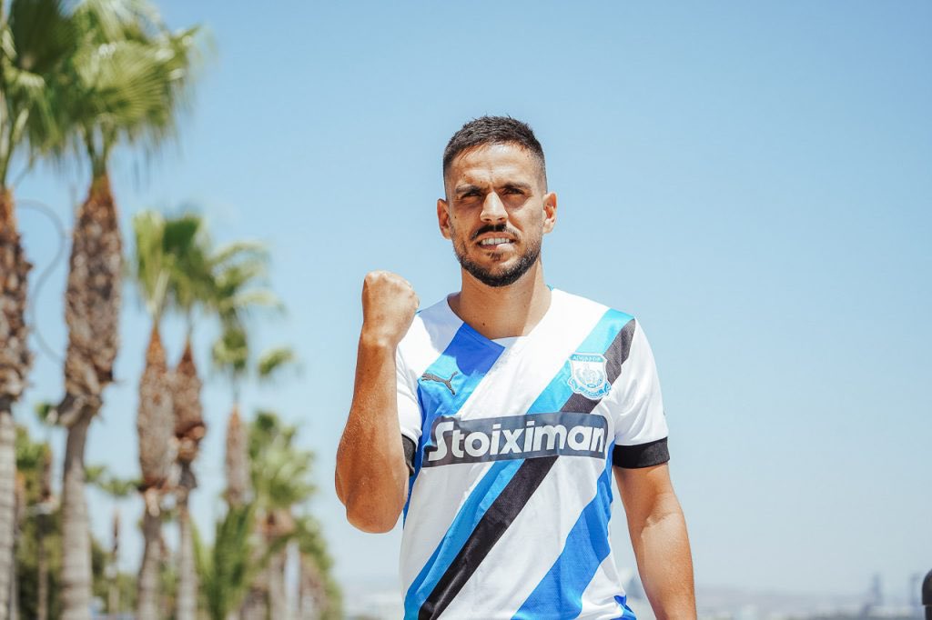 JoseRecio45's tweet photo. Delighted to join this huge club.
Yesterday, I lived from the stands, what I hope the first of many successes together. Thanks a lot for all the support 🔵⚪️ @APOLLONOFFICIAL https://t.co/kdqRcuwGGg
