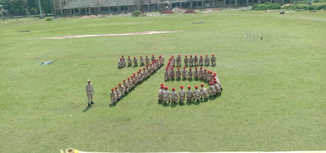 dipunath17_dipu's tweet photo. Celebrate 75 th indipendent day at  11th A.P.B.N, Dergaon #AzadiKaAmritMahotsav
#HarGharTiranga
#HarGharTirangaAssam
@PMOIndia
@HMOIndia
@MinOfCultureGoI
@CMOfficeAssam
@himantabiswa
@DGPAssamPolice
@assampolice
@commandant11th1 https://t.co/ETW5IUa3U7