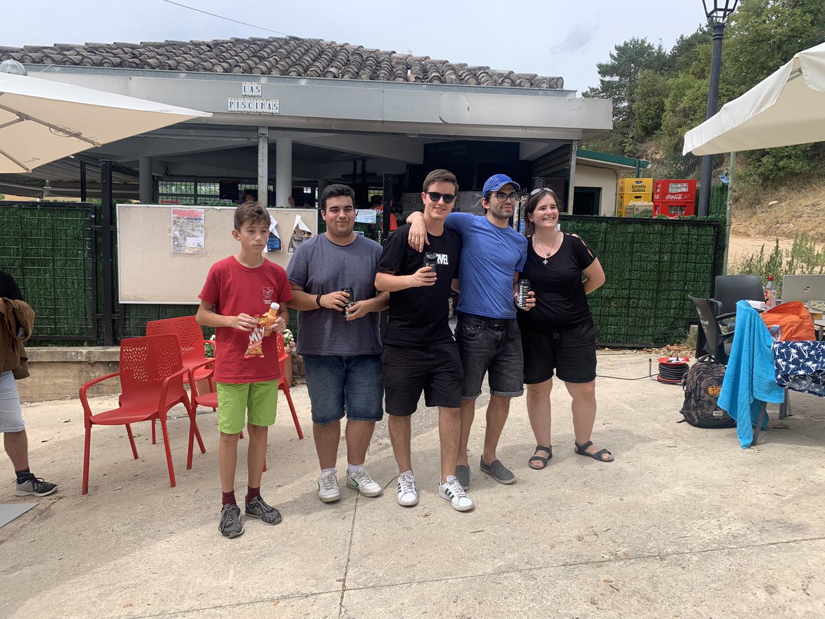 AjedrezSanvi's tweet photo. #xakea
@AjedrezVasco 

TORNEO BAR PISCINA DE POBES
https://t.co/NR0UxUHzO8

San Viator Tercer puesto 🥉 

Mejores Primer y Tercer tableros del torneo Astasio y Ruslan https://t.co/ggqgCcqLG4