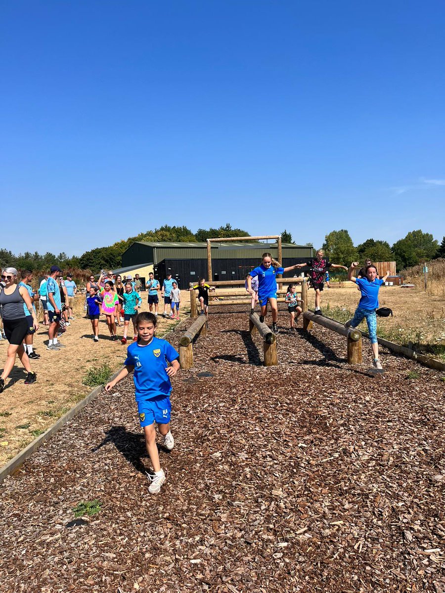 OUFCGirlsRTC's tweet photo. A brilliant day at @BicHotelSpa Performance centre where all age groups took part in the assault course, paddle boarding and raft building ๐ โ๏ธ
Lots of sun, smiles and laughter getting to know new team mates and staff ๐
#OUWFCRTC #OUWFC #OUFC https://t.co/53DI3eZpe5