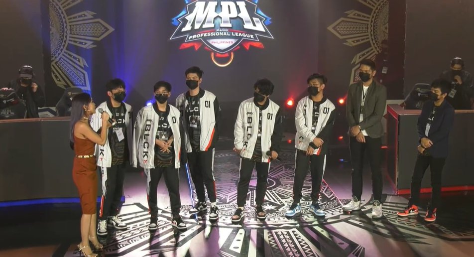 transparenthk's tweet photo. "TODAY OHEB IS THE BETTER SNIPER"
NO OHEB IS THE ALWAYS BETTER SNIPERβοΈβοΈ
#ReclaimTheCrown | #MPLPH #BreakTheCod https://t.co/dqA47lEc8I