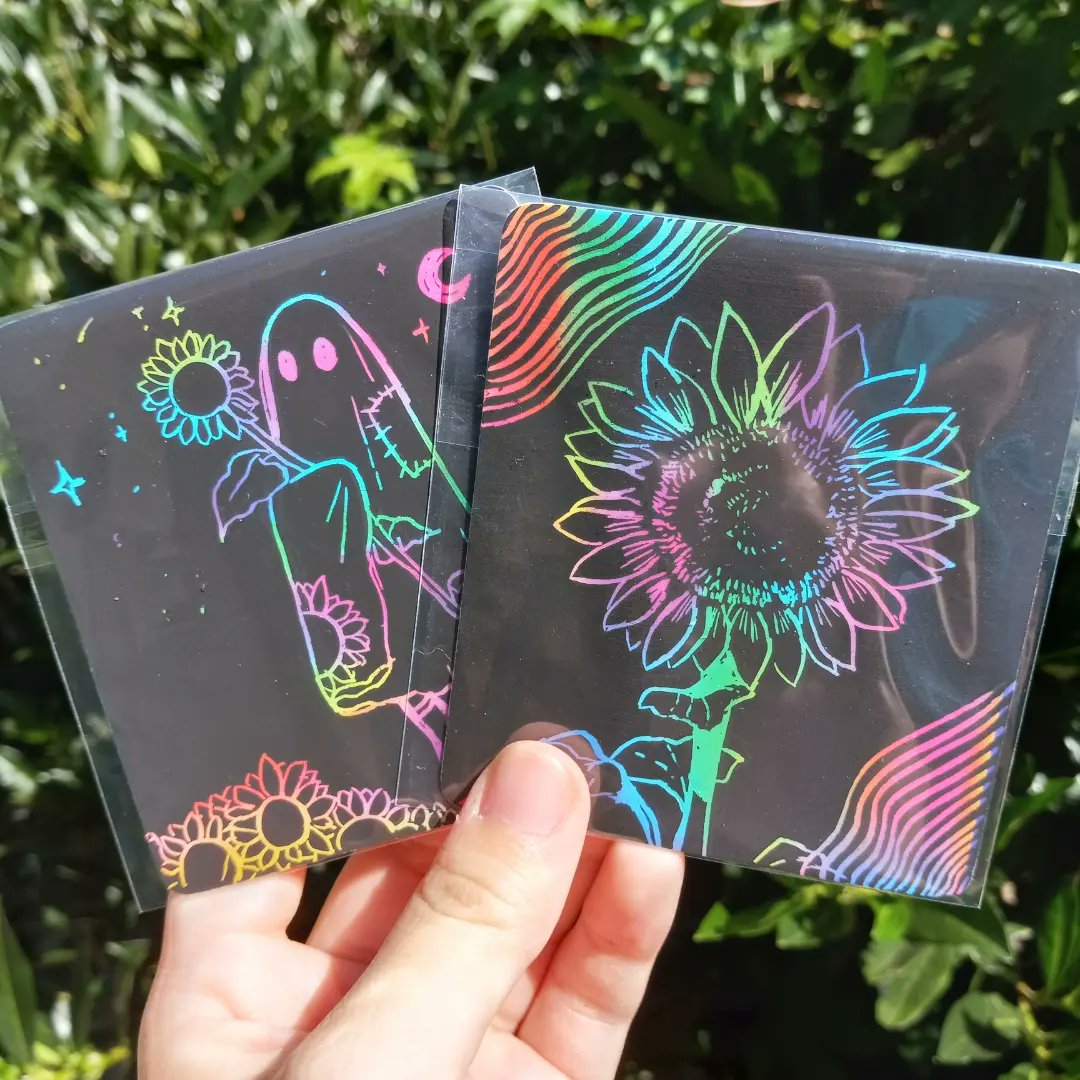 arthappyneko's tweet photo. TODAY August 13 @ 3-6PM I will be selling at the #sunflowersoflisbon at #maplelawn !! The admission to the festival is $15 in cash or online. See you there! #acryliccharms #SmallBusiness #etsyshop https://t.co/S0cN8PhMUM