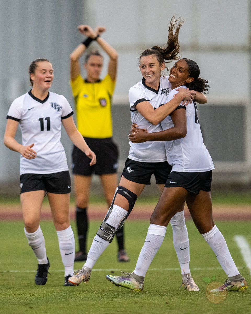 FL_SportsHUB's tweet photo. looks like @UCF_WSoccer
 is going to have a great season. Follow 
@FL_SportsHUB
 for much more #collegesports coverage in the 2022/23 season.

#nikonz9 #sportsphotography #Nikonsports #UCFknights @moreno_ellie @KatieBradley__ @MiaAsenjo #floridasports https://t.co/91RpwST5Mg