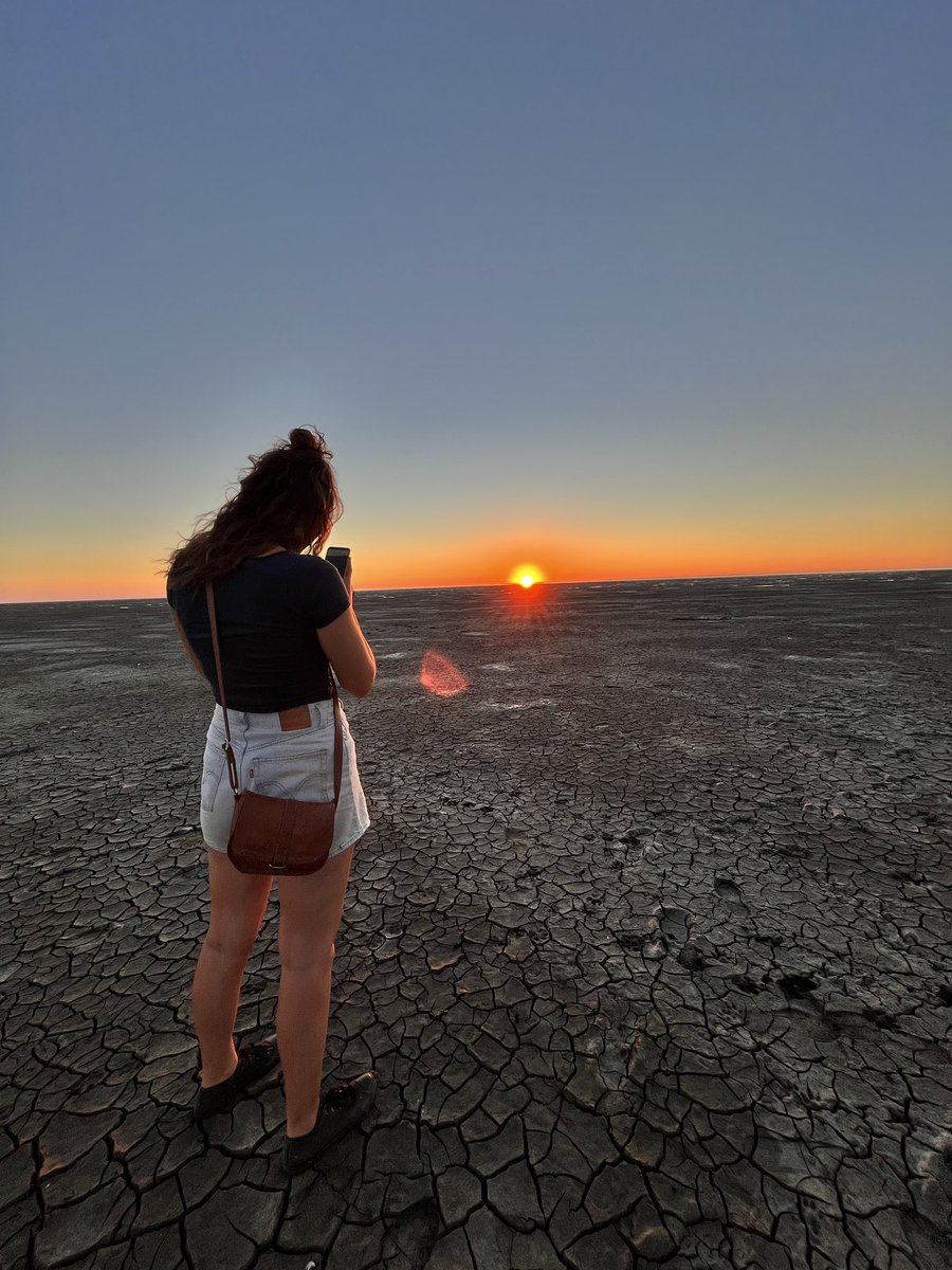 TheFriezinn's tweet photo. 🌞BUITENAARDS | Die zonsondergangen in de #Westhoek!
.
.
#thefriezinn #waddenherberg #friesland #hetbildt #bildtsaigene #fryslân #uytland #oudezee #waddenzee #waddensea #noordzee #northsea #sea #igtravel #ig_naturelovers #ig_friesland #dailyinspiration @unesco_nl https://t.co/tKmx16seQM