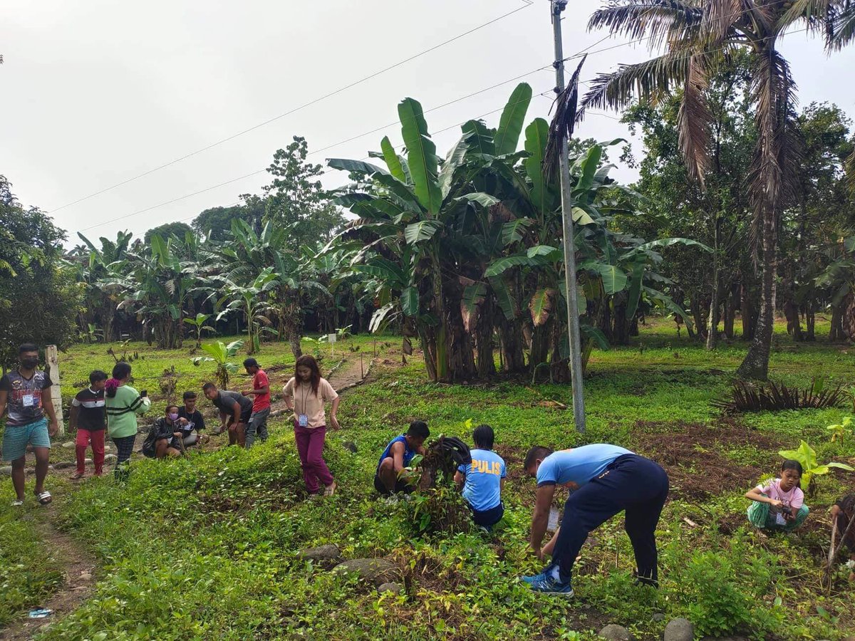 PNPPinukpuk's tweet photo. Tree Planting activity together with the participants of the Youth Leadership Summit at Brgy. Aciga, Pinukpuk, Kalinga.
#TreePlantingActivity
#WeServeAndProtect
#PNPKakampiMo
#TeamPNP
#PilipinasMuna
#LananSaKomunistangTerorista https://t.co/rQhm1wUKDu