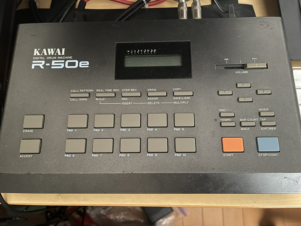 robotomy's tweet photo. 来年もあるならば、コイツからクロック出して同期することを約束します笑
#digilandbeats #kawai #r50e https://t.co/IGW4MpJgOR