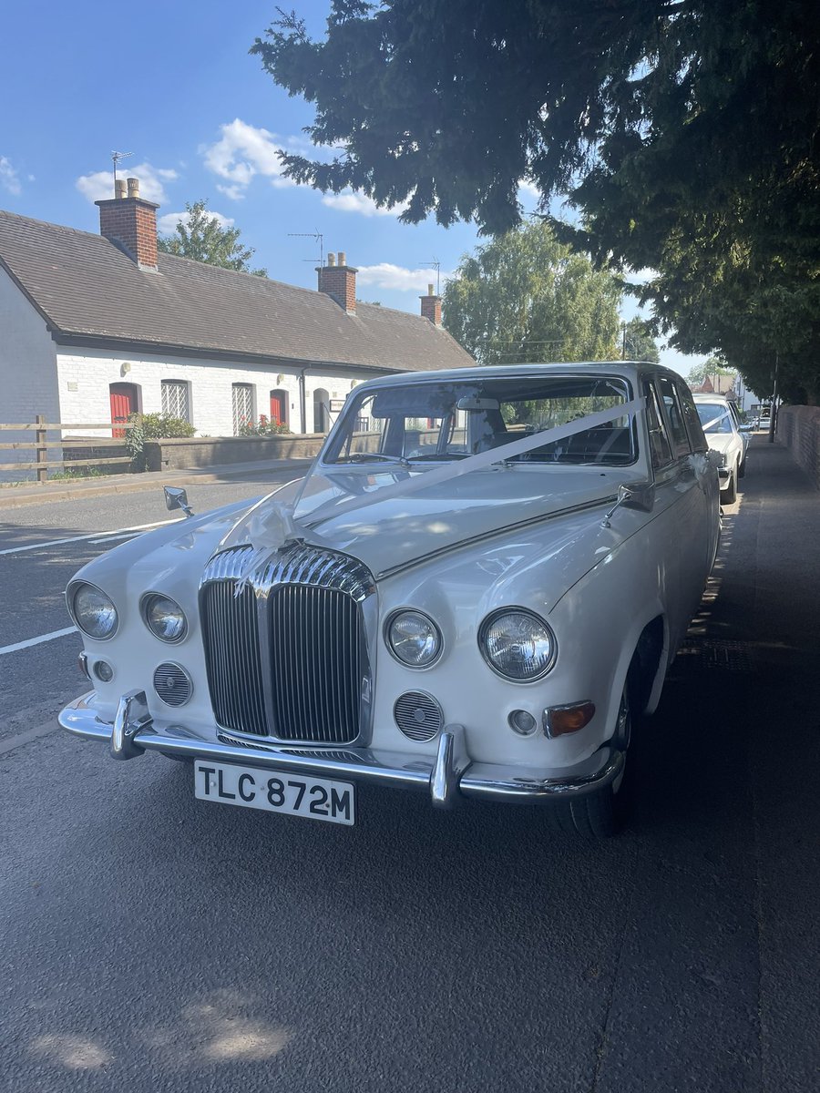 ErinGreenAuthor's tweet photo. Ringing the bells for todayβs wedding.
ππ°π»π€΅π»ββοΈππΎπ₯π
#Congratulations
#WeddingBells #Bells #RegPlate #TLC π https://t.co/BQQ5HhIU9c