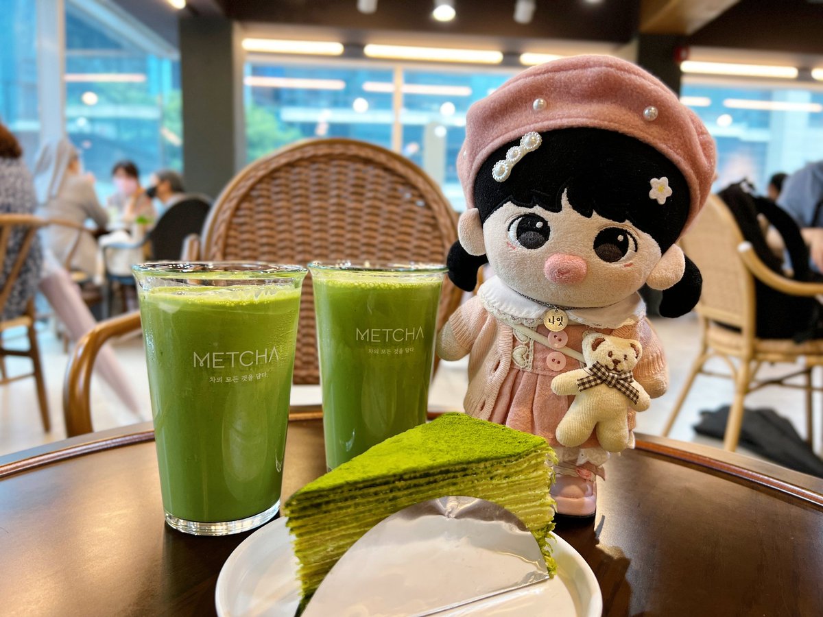 first_coco's tweet photo. 첫째 나이시의 4번째 생일🎉😘
나이시가 조아하는 체리밈네 
뽀야형아도 와준 작은 생일파티
나이사 우리 평생 행복하자 
눈나가 마니 사랑해🤍🥰 https://t.co/vebHgXR2sm