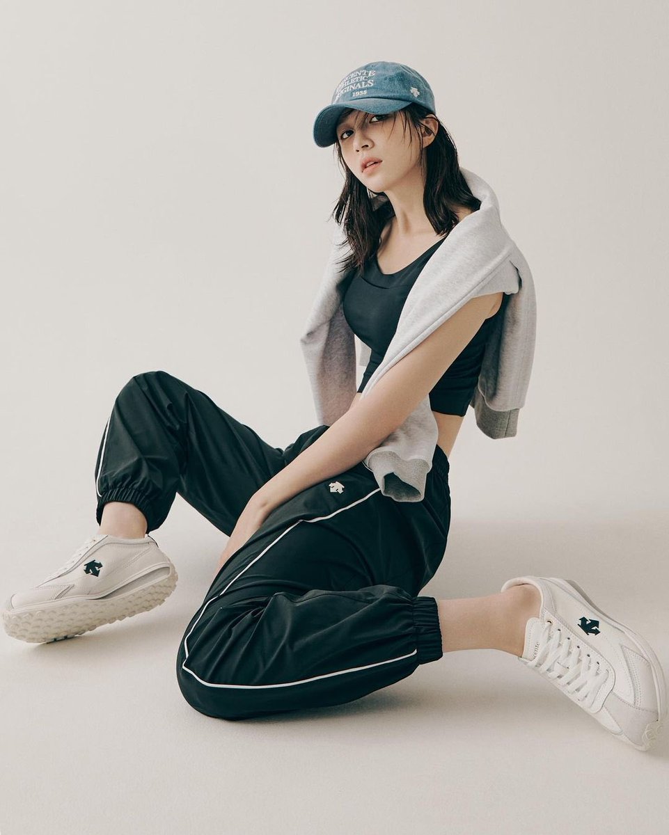 exiddoingthings's tweet image. hani slaying the house down with her new photoshoot (2022)