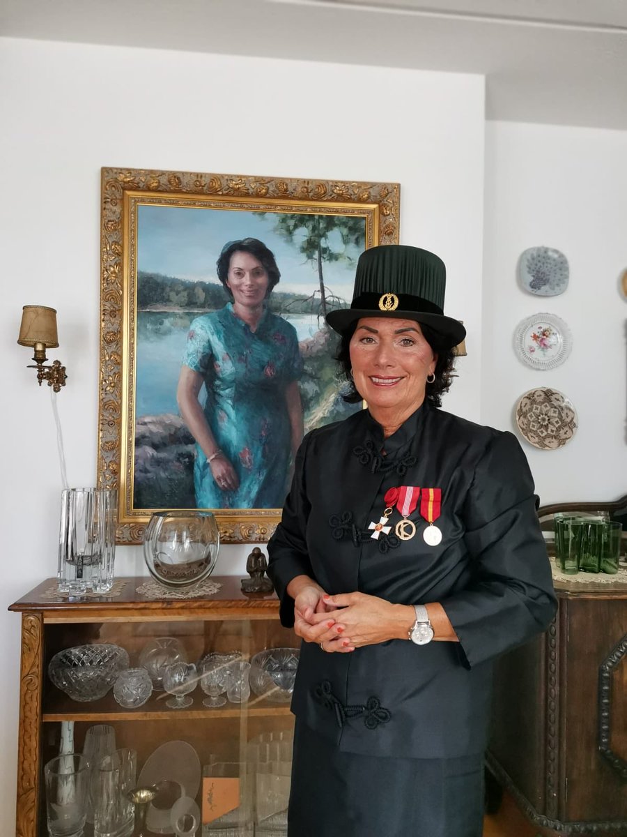 Oli ilo olla mukana Tampereen yliopiston ensimmäisessä tohtoripromootiossa. Omasta promootiosta on jo aikaa 30 v. ja väitöksestä peräti 35 v.