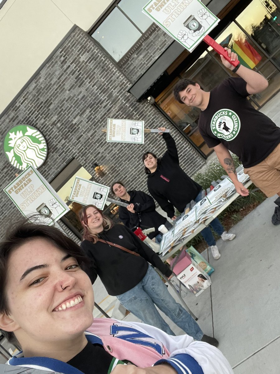 Joe Thompson (they/them) tweet media