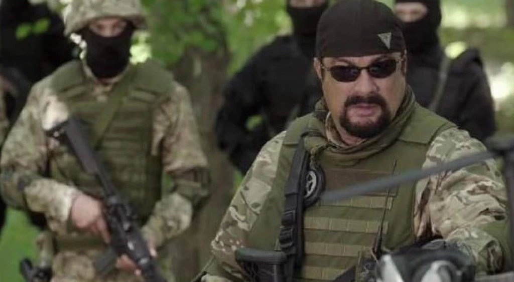 MidRusni's tweet photo. Стивен Сигал записался в добровольцы ЧВК "Вагнер" с целью поддержать Специальную Военную Операцию на Украине
#СтивенСигал #Украина #Вагнер https://t.co/HZOrB6XwLe
