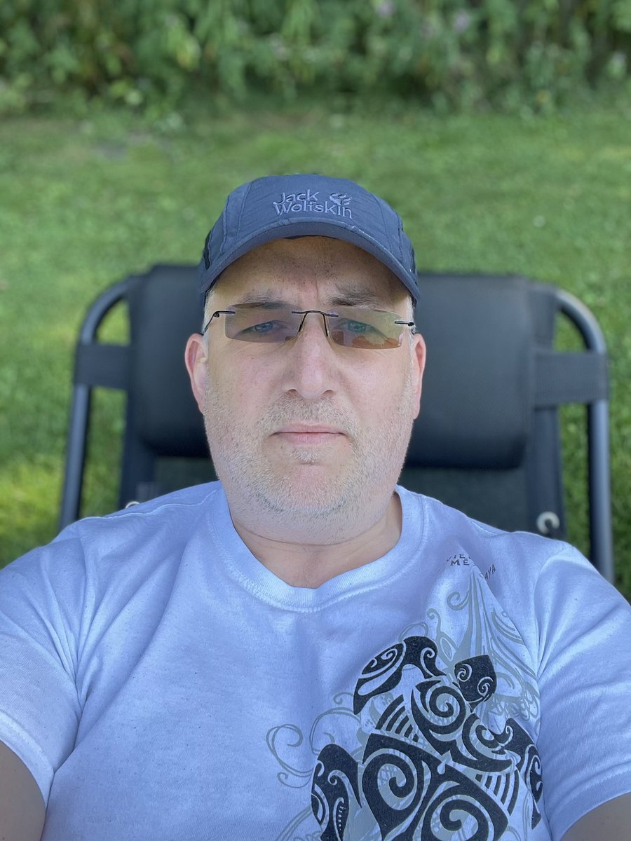 BeardyManRunner's tweet photo. Not tweeted in ages...

So today mostly I will be testing my new camping chair 😎

#summer #yorkshire #lazyday https://t.co/koZIa5adEj