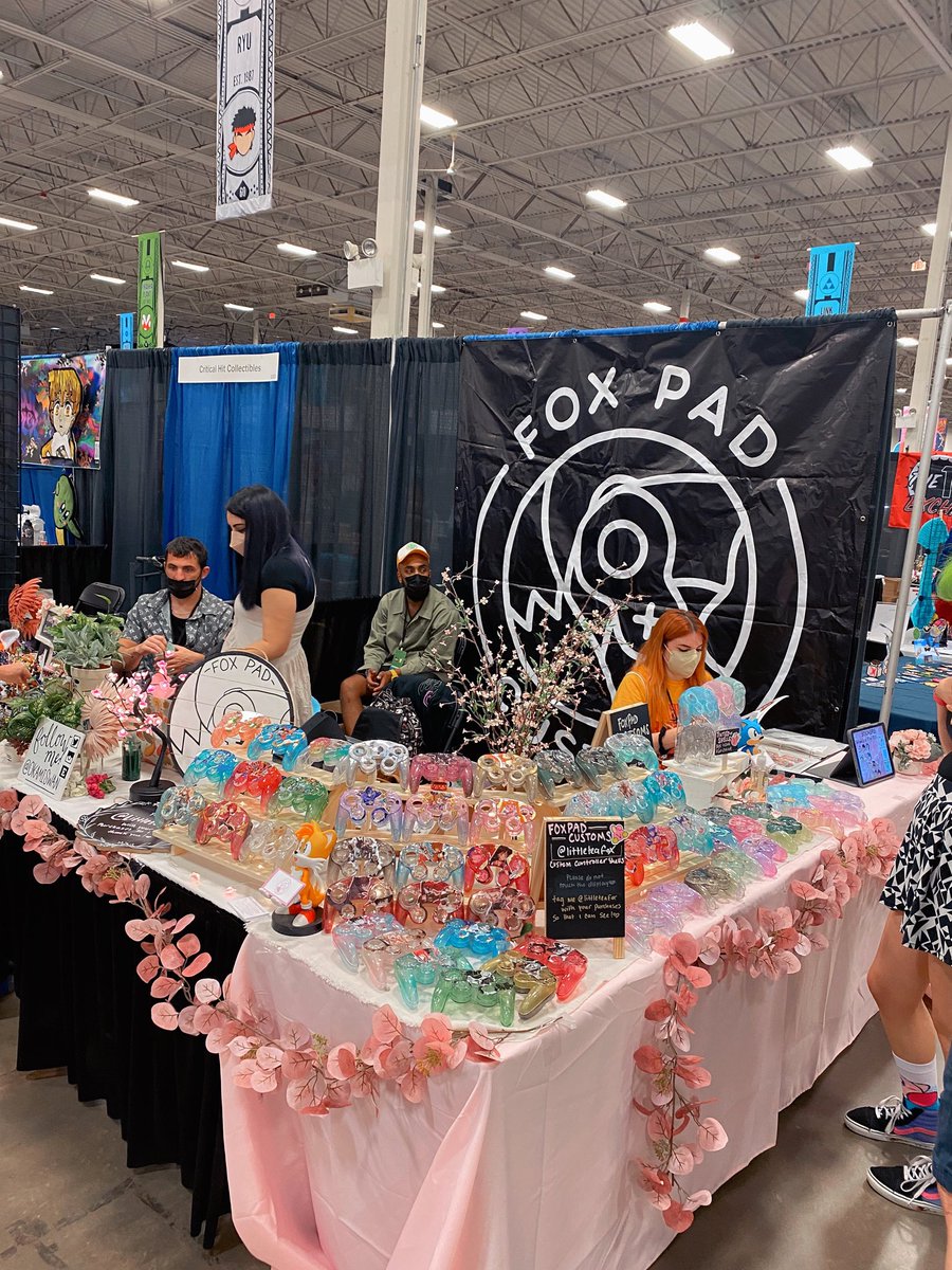 littleteafox's tweet photo. some pictures from yesterday but we are still set up at super smash con (-: been feeling anxious lately but everyones been amazing

some designs sold out!! 

@OkamiSwan and @ghoulrunnings are also set up here this weekend and are running out of stock so please stop by 💖 https://t.co/BBrP1Bebro