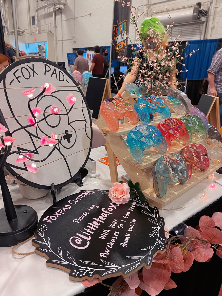 littleteafox's tweet photo. some pictures from yesterday but we are still set up at super smash con (-: been feeling anxious lately but everyones been amazing

some designs sold out!! 

@OkamiSwan and @ghoulrunnings are also set up here this weekend and are running out of stock so please stop by 💖 https://t.co/BBrP1Bebro
