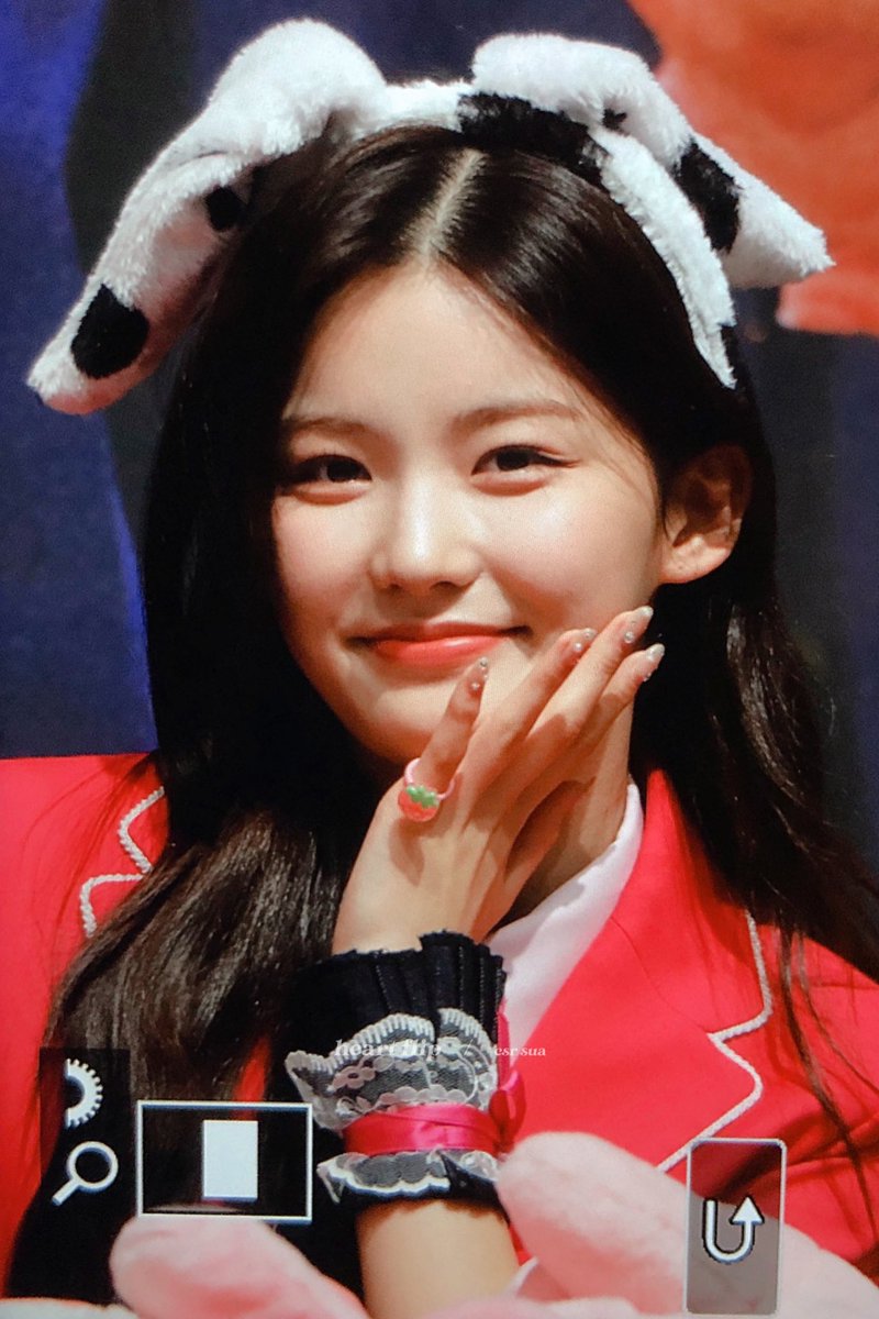 heartflip_kr's tweet photo. 220813 🤍🖤 #첫사랑 #CSR #수아 https://t.co/nXQIu0dqE7