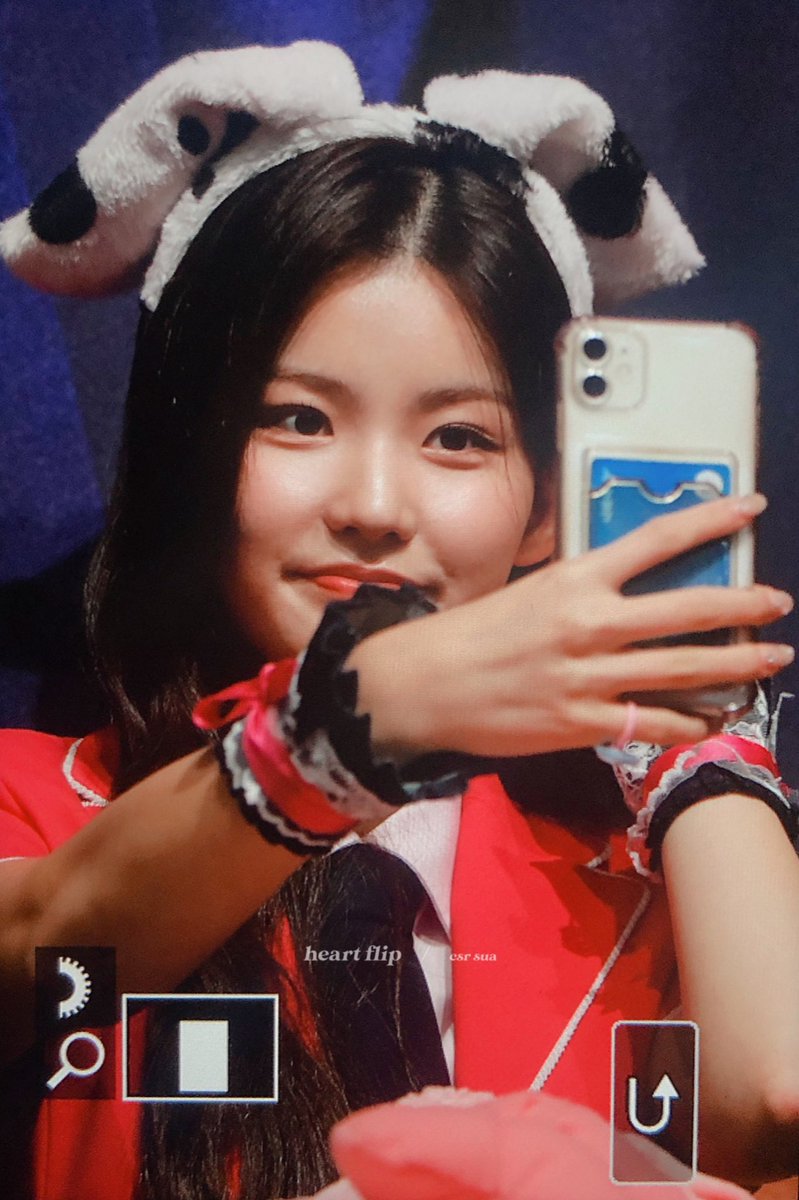 heartflip_kr's tweet photo. 220813 🤍🖤 #첫사랑 #CSR #수아 https://t.co/nXQIu0dqE7