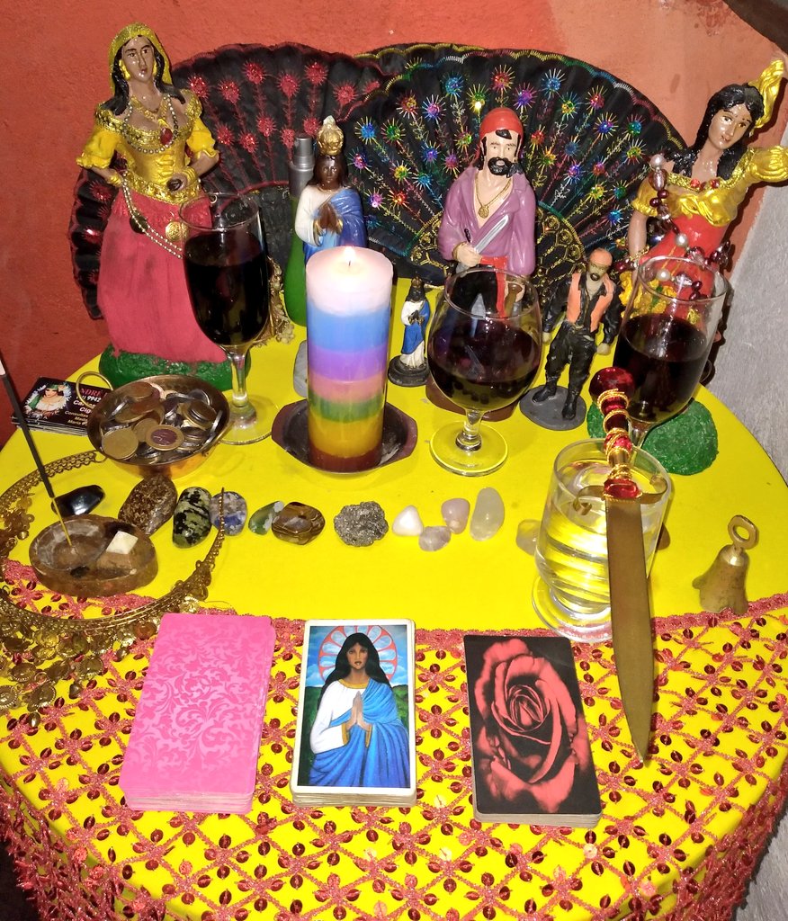 Andredeoya9's tweet photo. Consultas com o baralho cigano, Baralho da Pombo Gira e tarot 🌹
(31) 99423-3640 🌙
Marque sua consulta!!! 

.
.
.
.
.
.
.
#umbanda #tarot #cartasciganas #baralhocigano #baralhomariapadilha #mariapadilha #axé #candomblé #quimbanda #consultasespirituais https://t.co/BHTldDXZ7Y