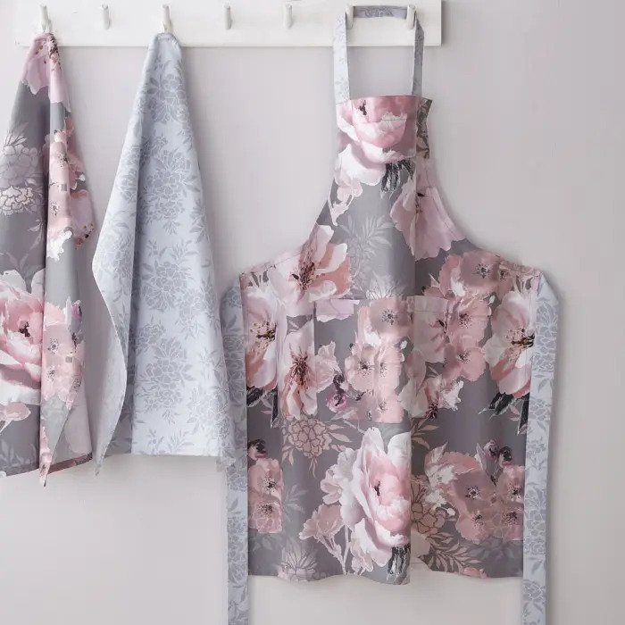 linenslimited's tweet photo. It’s Afternoon Tea Week! 🍰☕

Why not celebrate Afternoon Tea Week in style with some brand new Linens products…? 

Take a look at some inspo!

https://t.co/4Jn12JfKGs https://t.co/LXKVdS0Brb