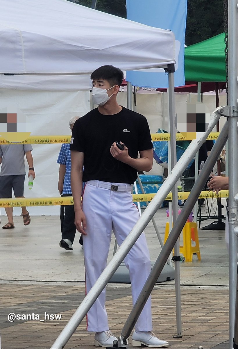 SANTA_hsw's tweet photo. 220813 한승우

늠름 도베르만👏🏻👏🏻

#한승우 #승우 #HANSEUNGWOO #SEUNGWOO https://t.co/wAktSYWmNE