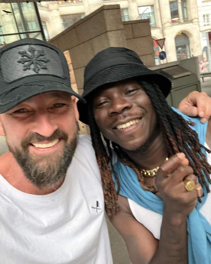 kAs_Worldwide's tweet photo. Stonebwoy is set perform at #reggaeSundance in the Netherlands ๐ณ๐ฑ ,which makes it a total of 2 shows(+Nologo Festival which happened last night )in less than 24hours .
To whom credit is due must be given . https://t.co/C0OIWyG7Tc