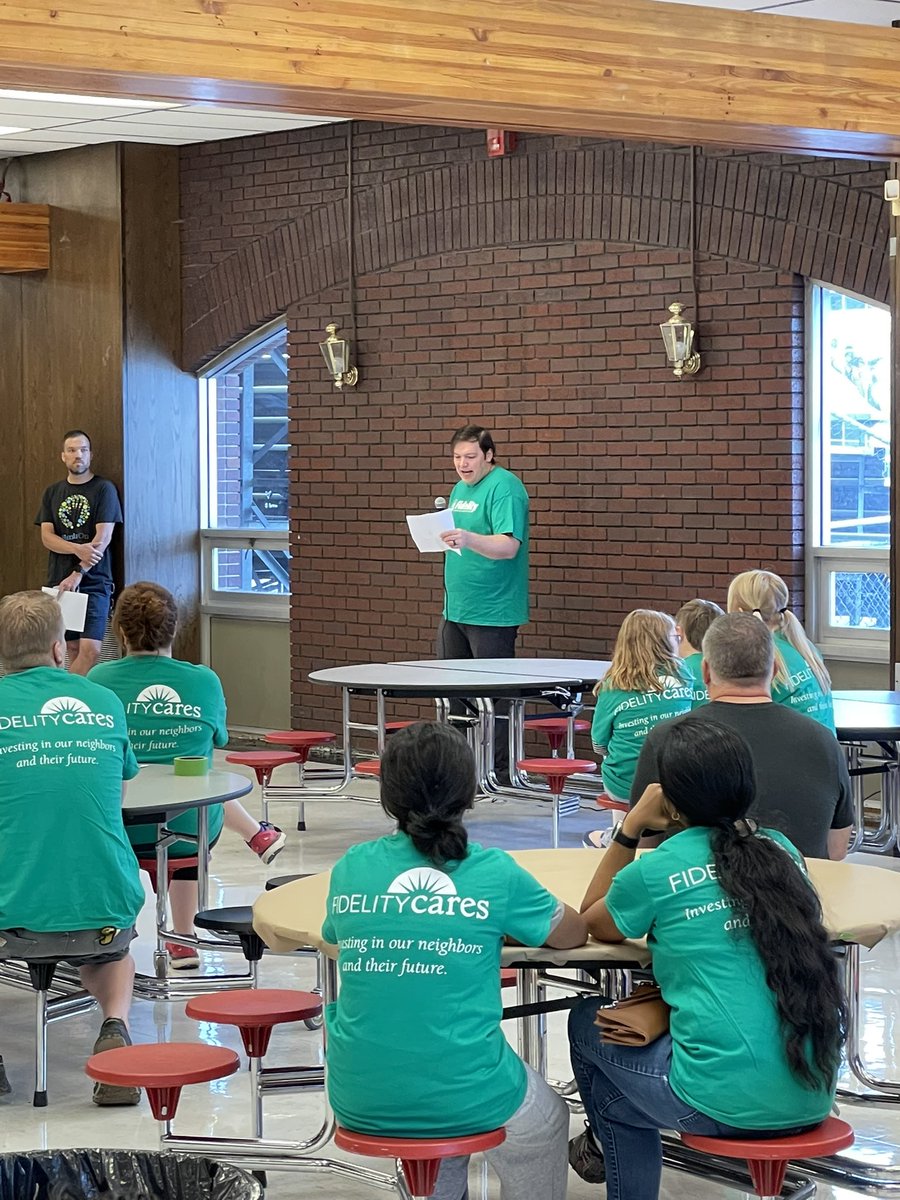 BenBrownSLC's tweet photo. It’s great to be back at @WestHighSLC for #FidelityCares School Transformation Day for an exciting day of volunteering! @HandsOnPHX #FidelityAssociate #FidelityUT #ShowUp https://t.co/9C304K0Mja