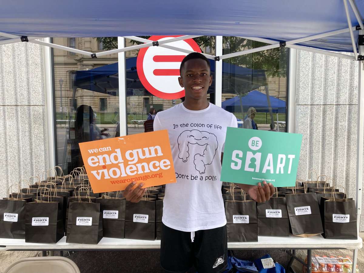 .⁦<a href="/MomsDemand/">Moms Demand Action</a>⁩ working with ⁦<a href="/lcurbanLeague/">Lorain County Urban League</a>⁩ on Project Wellness. #BeSmart join us - text READY to 64433. We can end gun violence! #EndGunViolence #MomsAreEverywhere