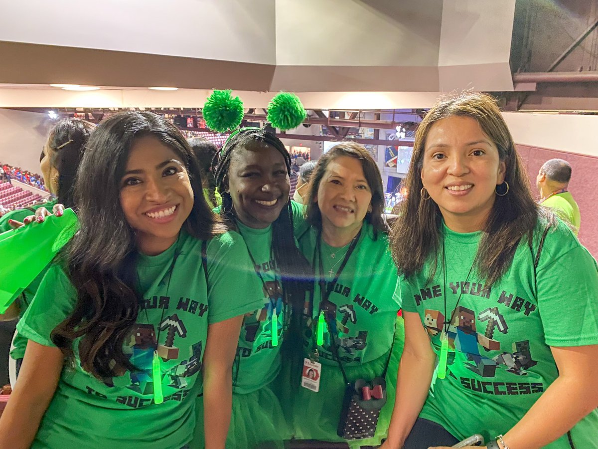 Mrs_Eibarra's tweet photo. Odom Cougars getting our hearts, mind and spirit fueled 💚for the new school year at convocation! Thank you for the energy and inspiring words. @DrZelayaSpeaks ¡Con ganas! @OdomES_AISD @RicardoPequeno1 @MsRosalesMEd @KimCounselor1 #AldineConnected #AldineConectado https://t.co/C4vO6p8L1H