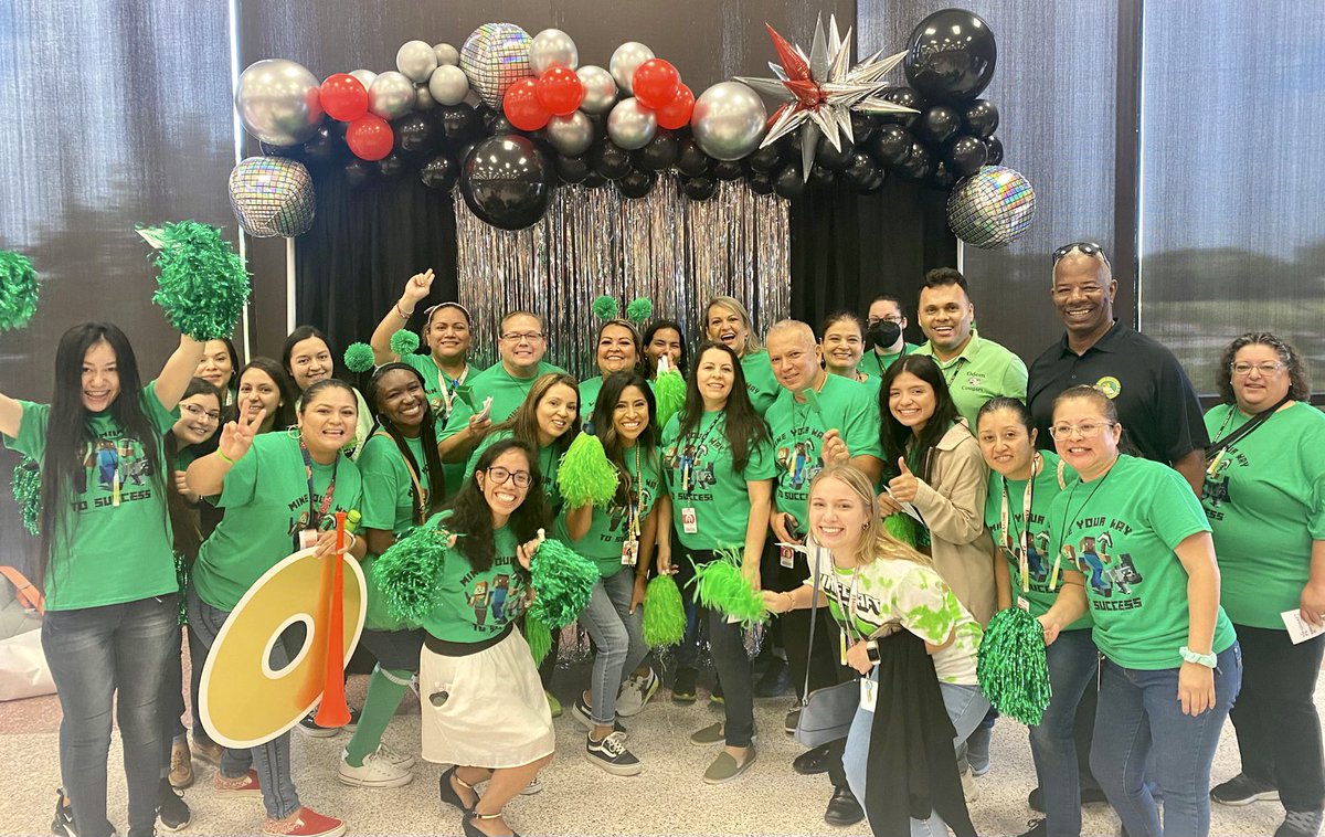 Mrs_Eibarra's tweet photo. Odom Cougars getting our hearts, mind and spirit fueled 💚for the new school year at convocation! Thank you for the energy and inspiring words. @DrZelayaSpeaks ¡Con ganas! @OdomES_AISD @RicardoPequeno1 @MsRosalesMEd @KimCounselor1 #AldineConnected #AldineConectado https://t.co/C4vO6p8L1H