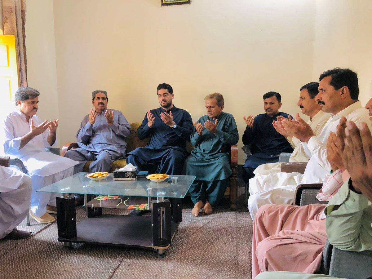 sirajuddin110's tweet photo. MPA @GhanwerIsran visited the residence of Shams Bhutto for condolence UC Arzi Bhutto, City Arzi Bhutto, District Sijawal Junejo, PS15. https://t.co/Rhljj0LeTI