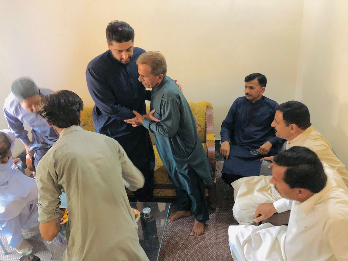 sirajuddin110's tweet photo. MPA @GhanwerIsran visited the residence of Shams Bhutto for condolence UC Arzi Bhutto, City Arzi Bhutto, District Sijawal Junejo, PS15. https://t.co/Rhljj0LeTI