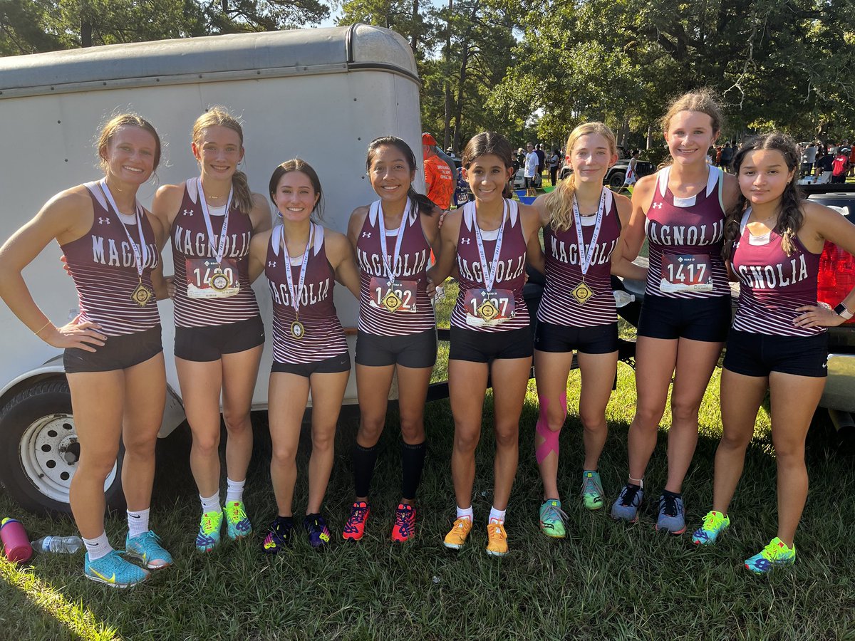 XC_Magnolia's tweet photo. Varsity Girls got after it this morning. @luccaokeley and Kennedy Shields take 1st at the cypress relays. https://t.co/O9eGXySpso