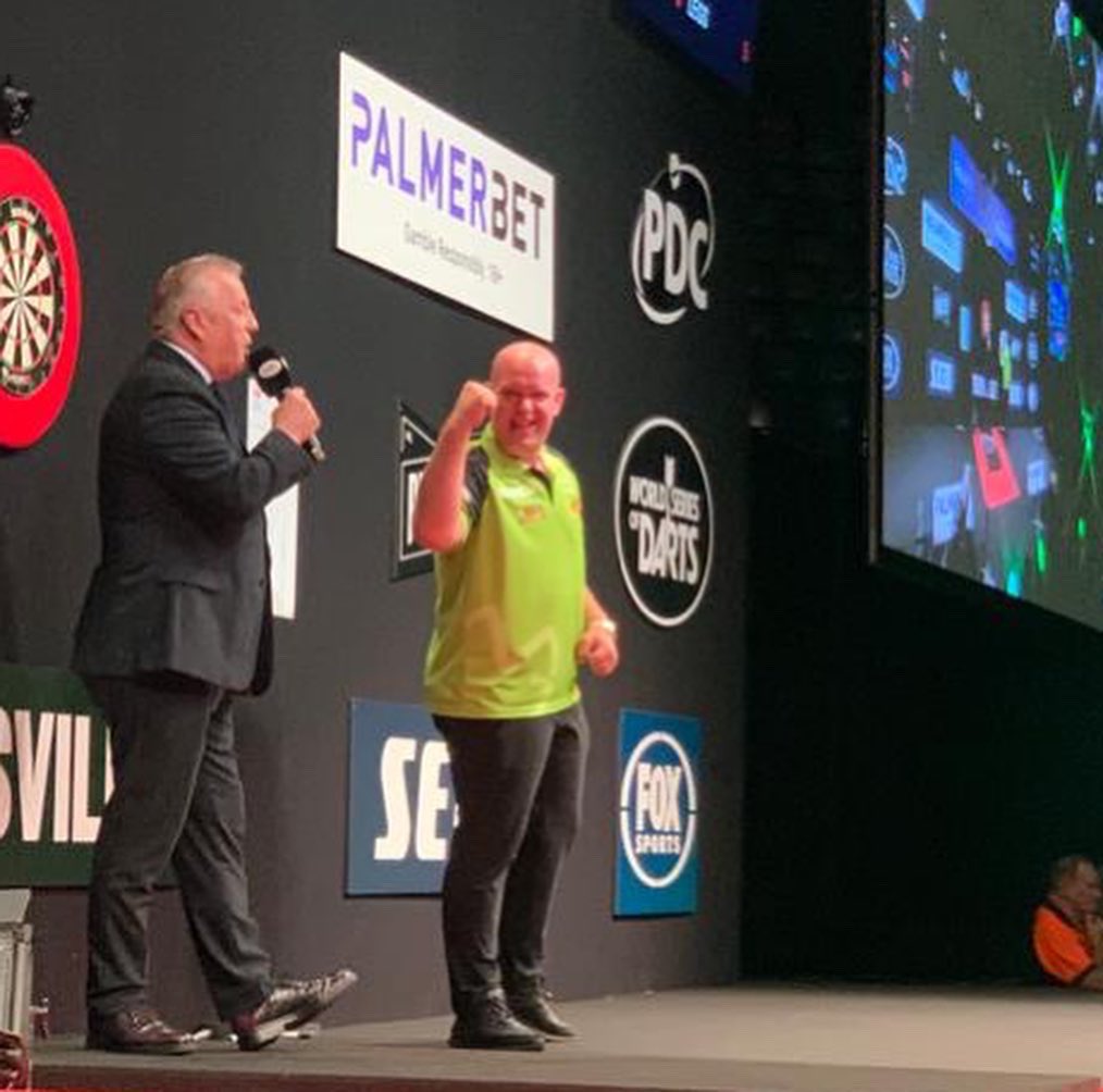 MvG180's tweet photo. Very happy to be the first name on this trophy. Like at the Matchplay I got better as the tournament went on. 3 TV tournaments in row and Iβm not even in 3rd gear yet. Thank you Townsville and for all the support Iβve had over the last few days ππ¦πΊ #UsedSoft https://t.co/A0wrXdmo7s
