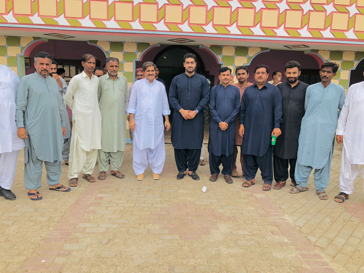 sirajuddin110's tweet photo. MPA @GhanwerIsran visited residence of Hafiz Karamullah for Niaz Imam Hussain AS. https://t.co/msZppUpxw2