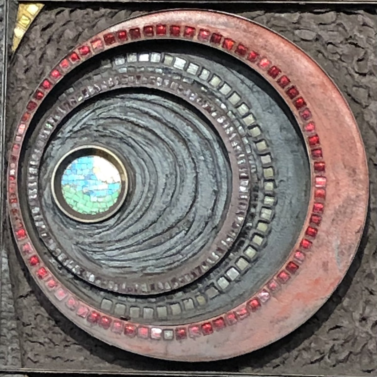 Geometiles's tweet photo. #subwayart by Lilli Ann Rosenberg has non-concentric #circles , #symmetry and #fractions. What #fraction of the tiles in the small #circle in the last pic are yellow? #mathsmashup #mathmashup #mathphoto22 #mathematicalart https://t.co/j4Jfhk0dQN